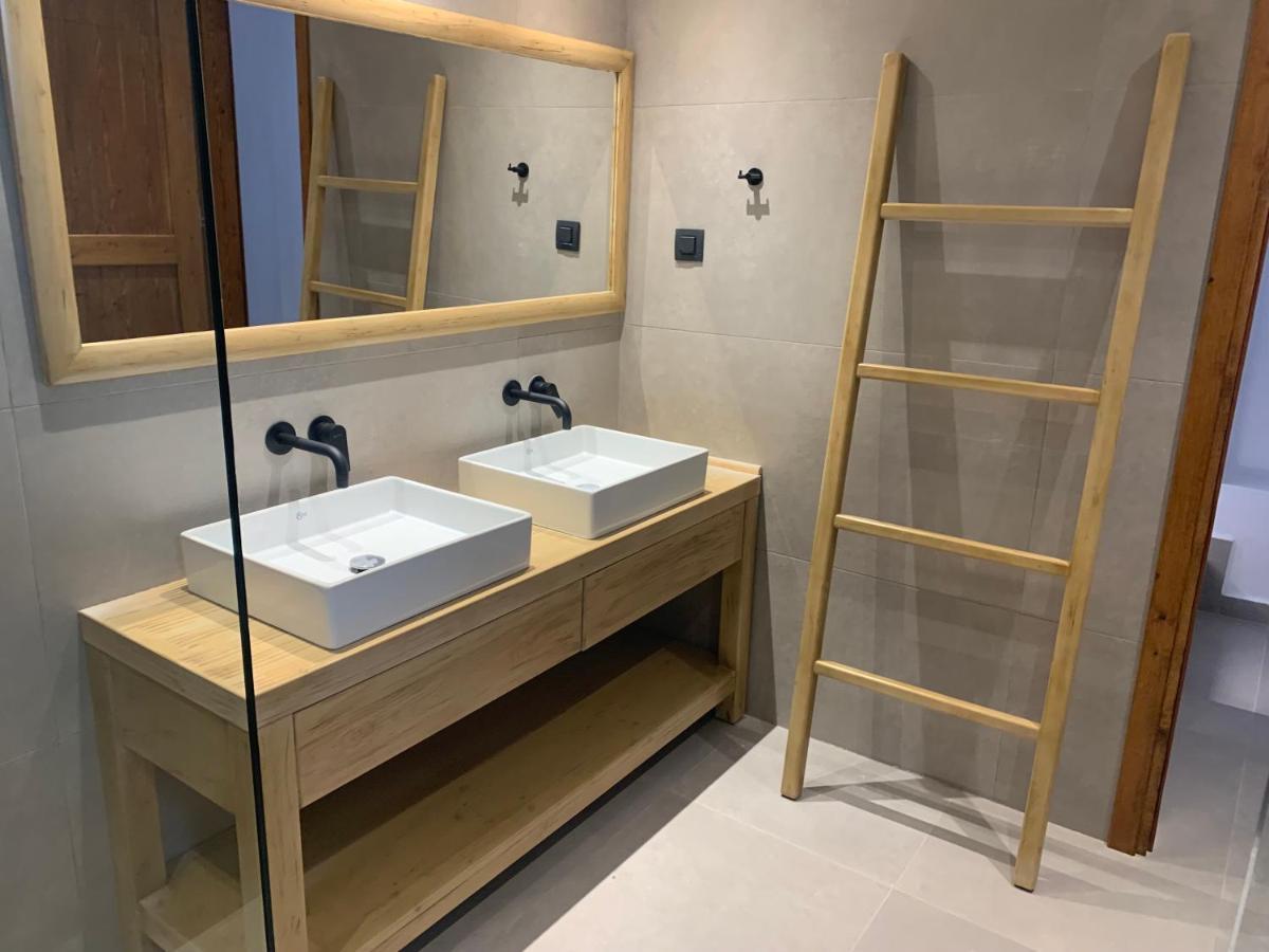 Cato Agro 5, Seafront Villa With Private Pool Afiartis المظهر الخارجي الصورة